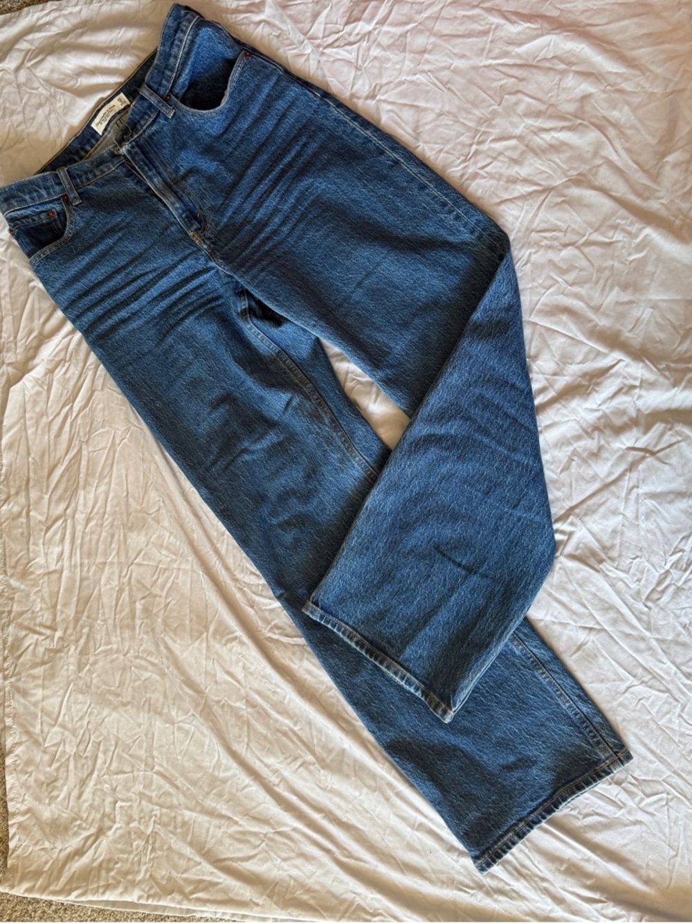 Abercrombie & Fitch Women’s Dark Blue Relaxed Jeans
